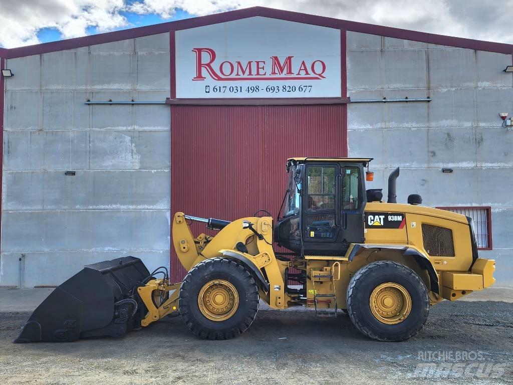 CAT 938M Gumikerekes homlokrakodók