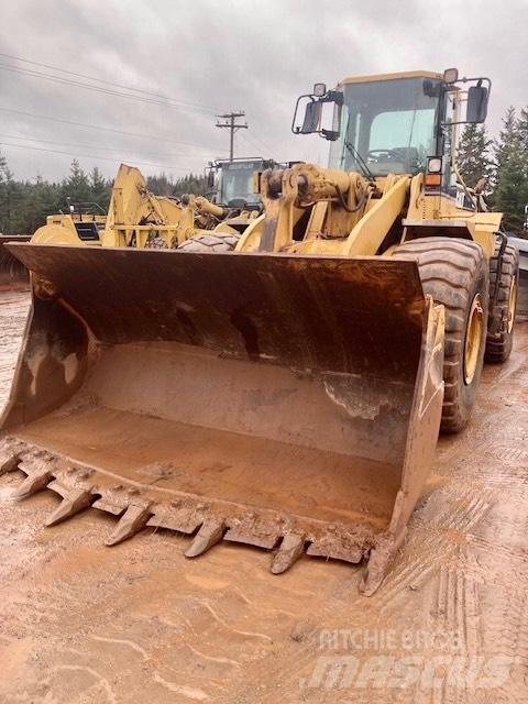 CAT 966 F II Gumikerekes homlokrakodók