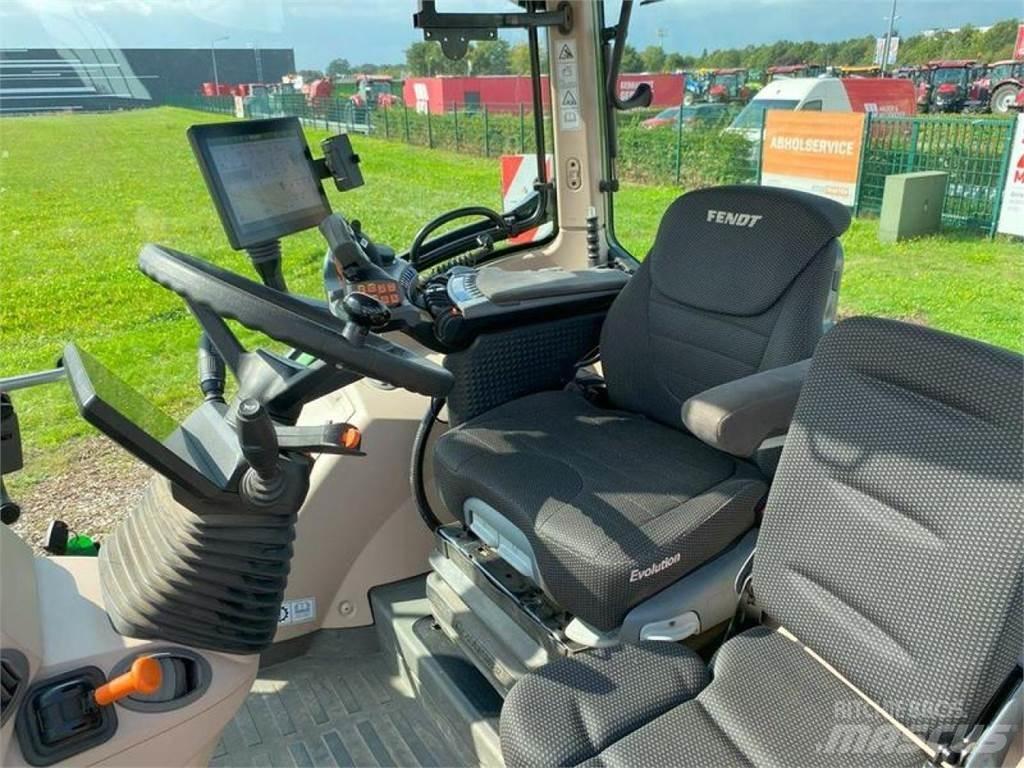 Fendt 724 PROFI+ Traktorok