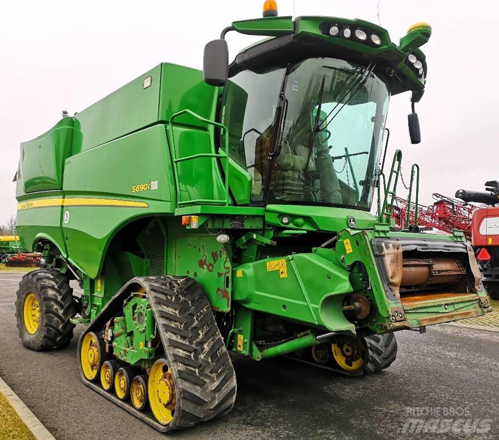 John Deere S 690 i Kombájnok