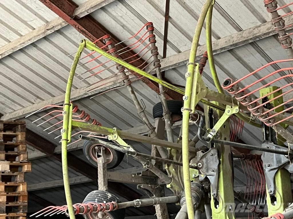 CLAAS Liner 2700 Rendforgatók