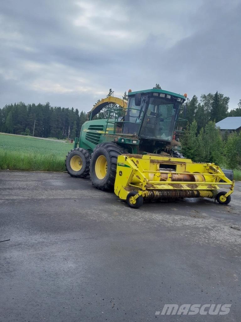 John Deere 7700 Önjáró szecskázók
