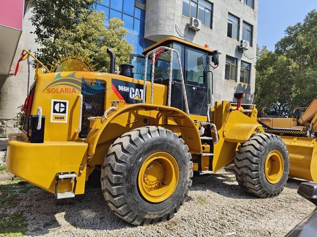 CAT 966 H Gumikerekes homlokrakodók