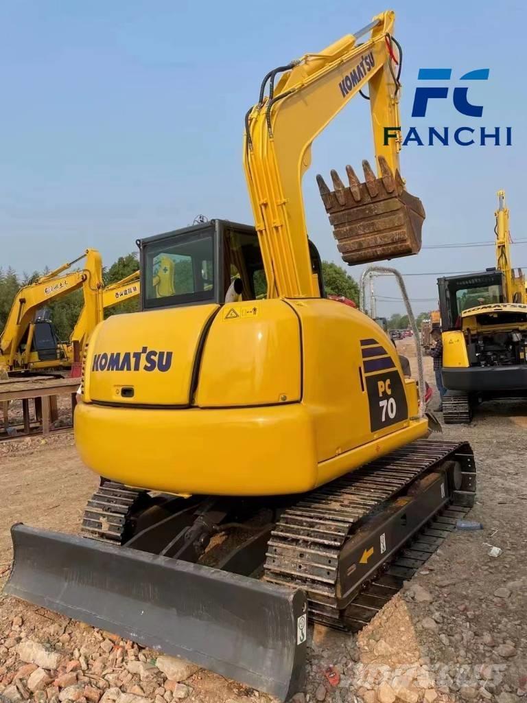 Komatsu PC 70 Közepes (midi) kotrók 7 t - 12 t