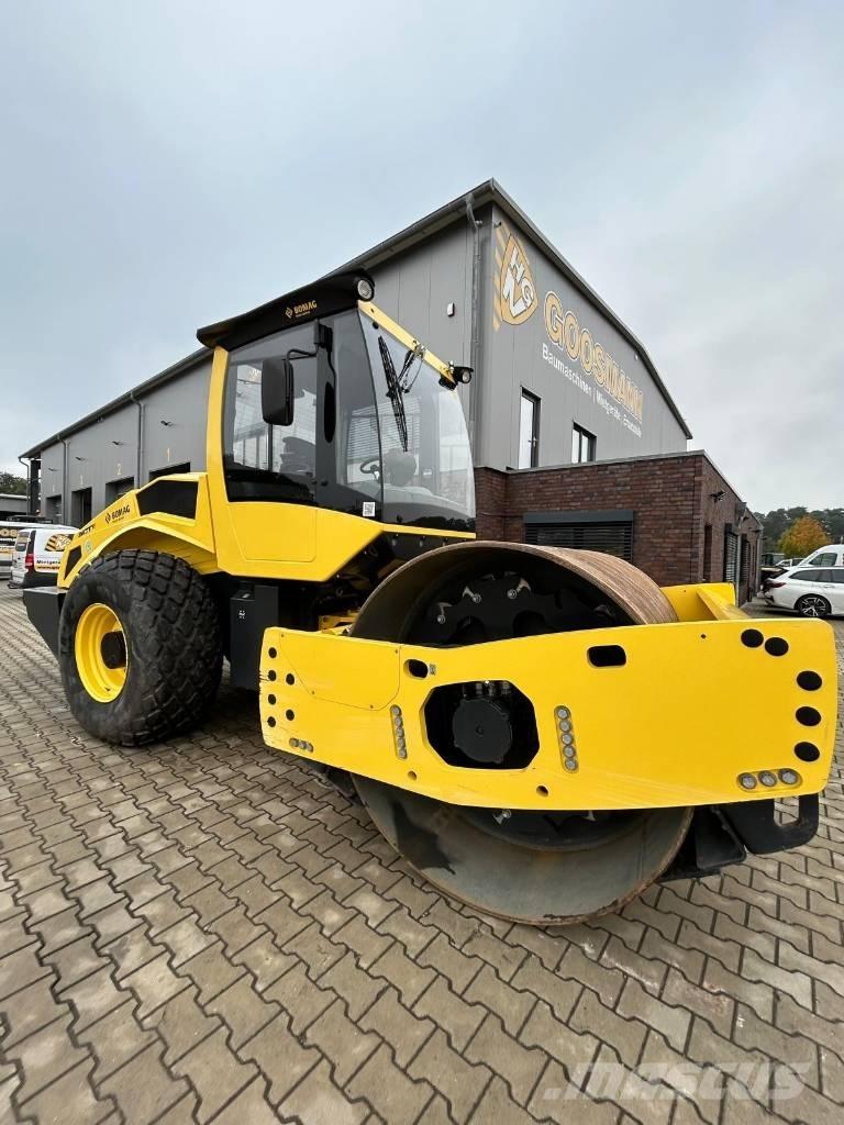 Bomag BW 211 D-5 Egydobos hengerek