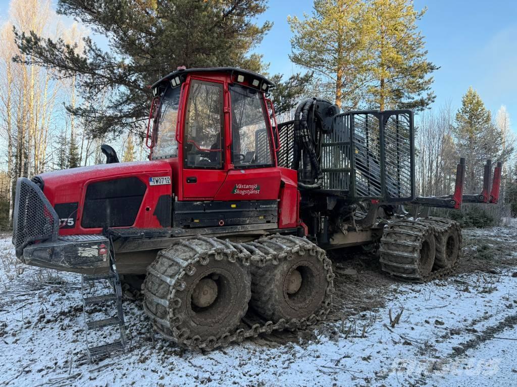Komatsu 875 Kihordók