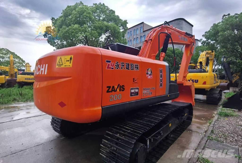 Hitachi ZX 200 Lánctalpas kotrók