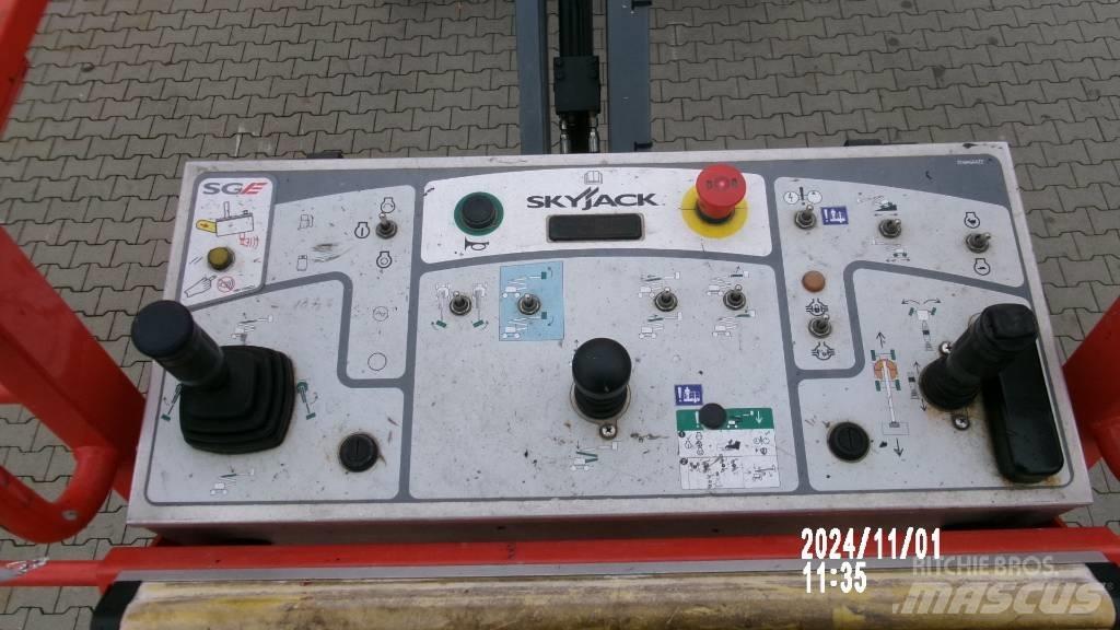 SkyJack SJ 51 AJ Karos emelők