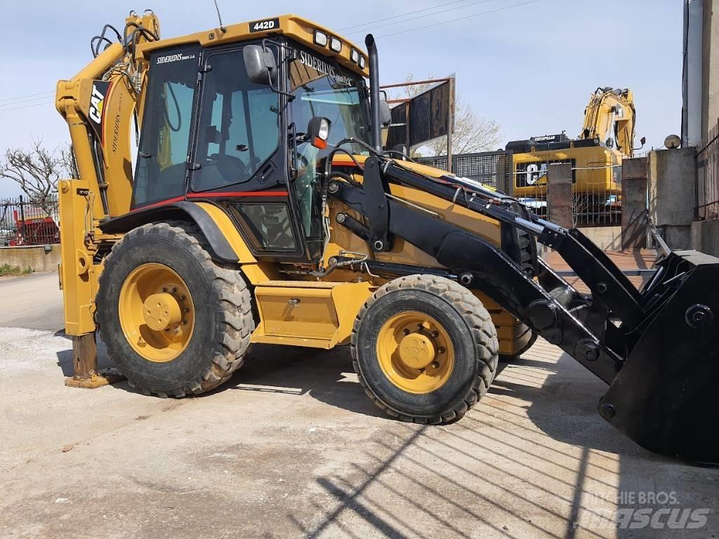 CAT 442 D 4x4 Kotrórakodók
