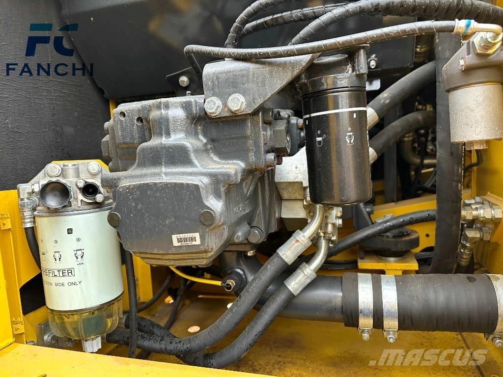 Komatsu PC 210-8 Lánctalpas kotrók
