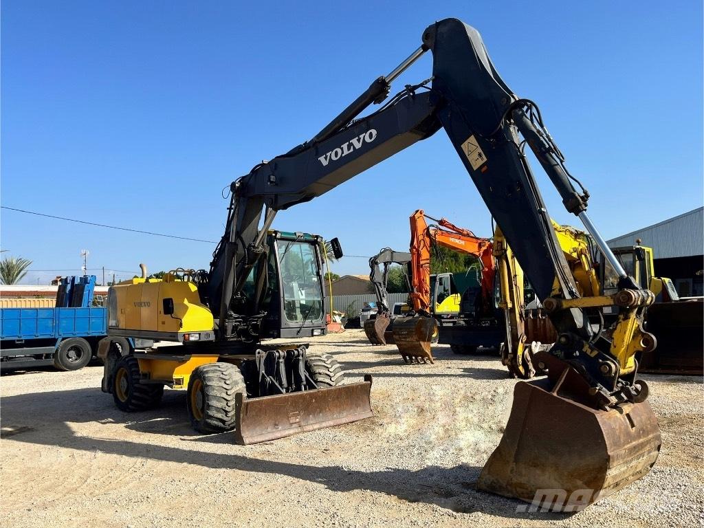 Volvo EW 180 C Gumikerekes kotrók