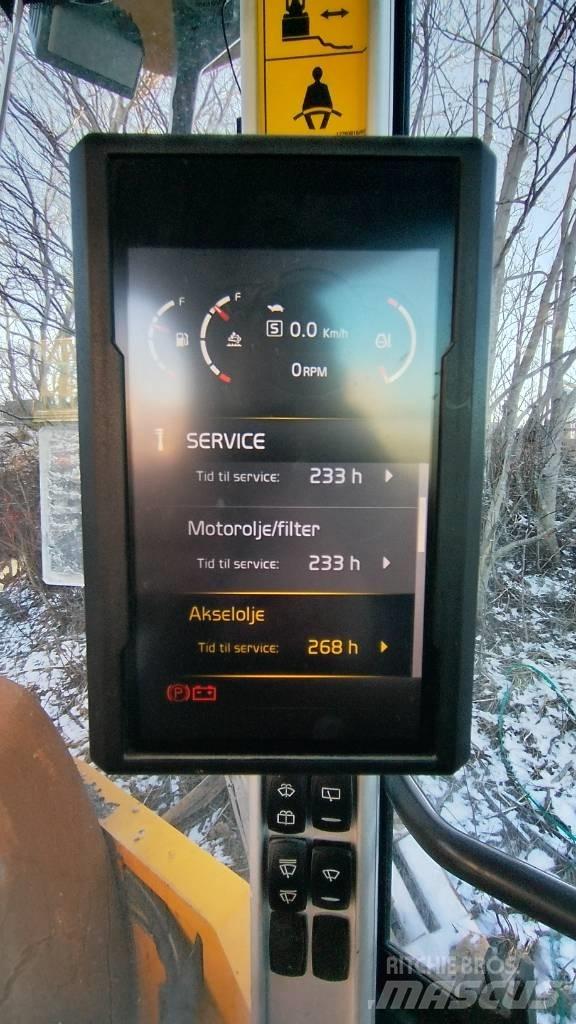 Volvo SD 160 B Pneumatikus kerekes hengerek