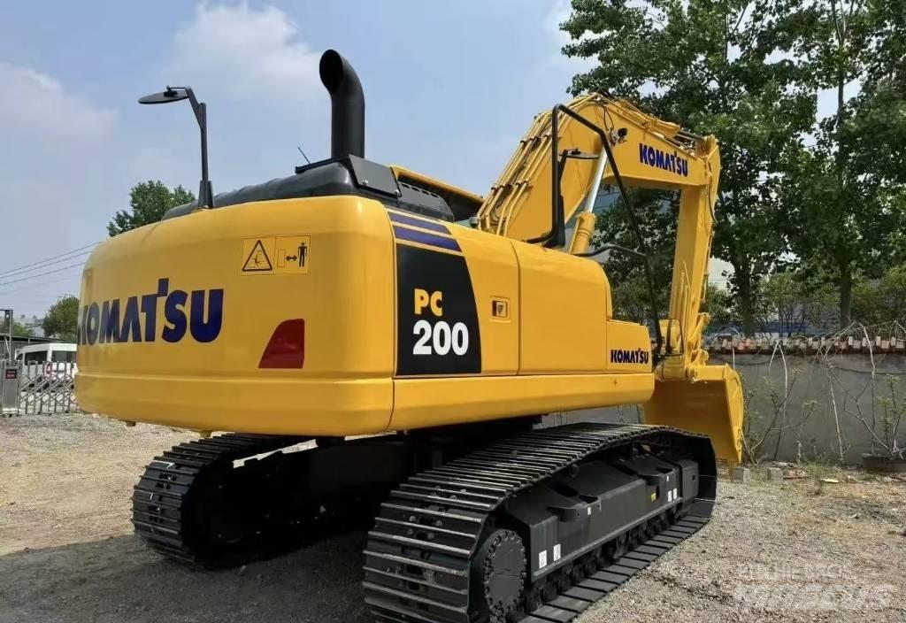 Komatsu PC 200-8 Lánctalpas kotrók
