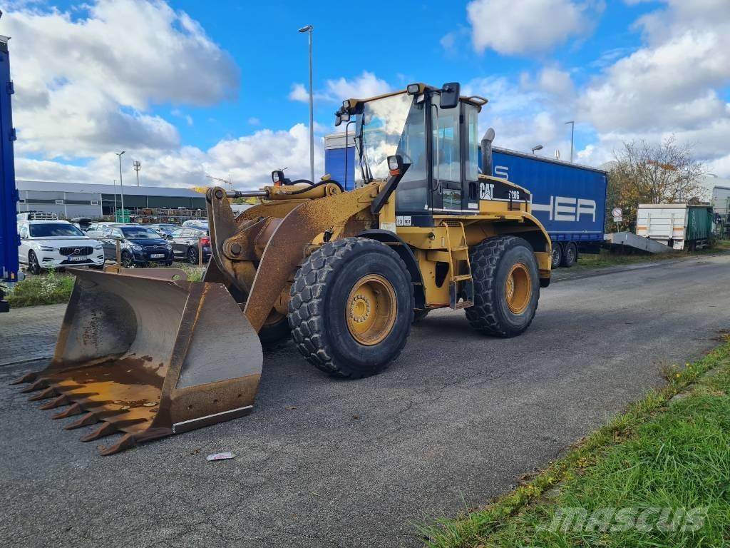 CAT 928 G Gumikerekes homlokrakodók