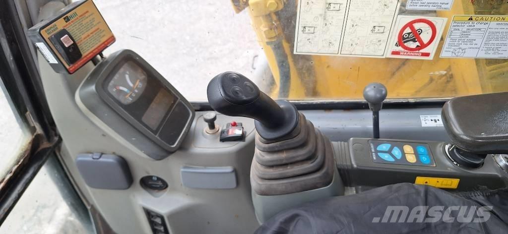 Kobelco E70SR Lánctalpas kotrók