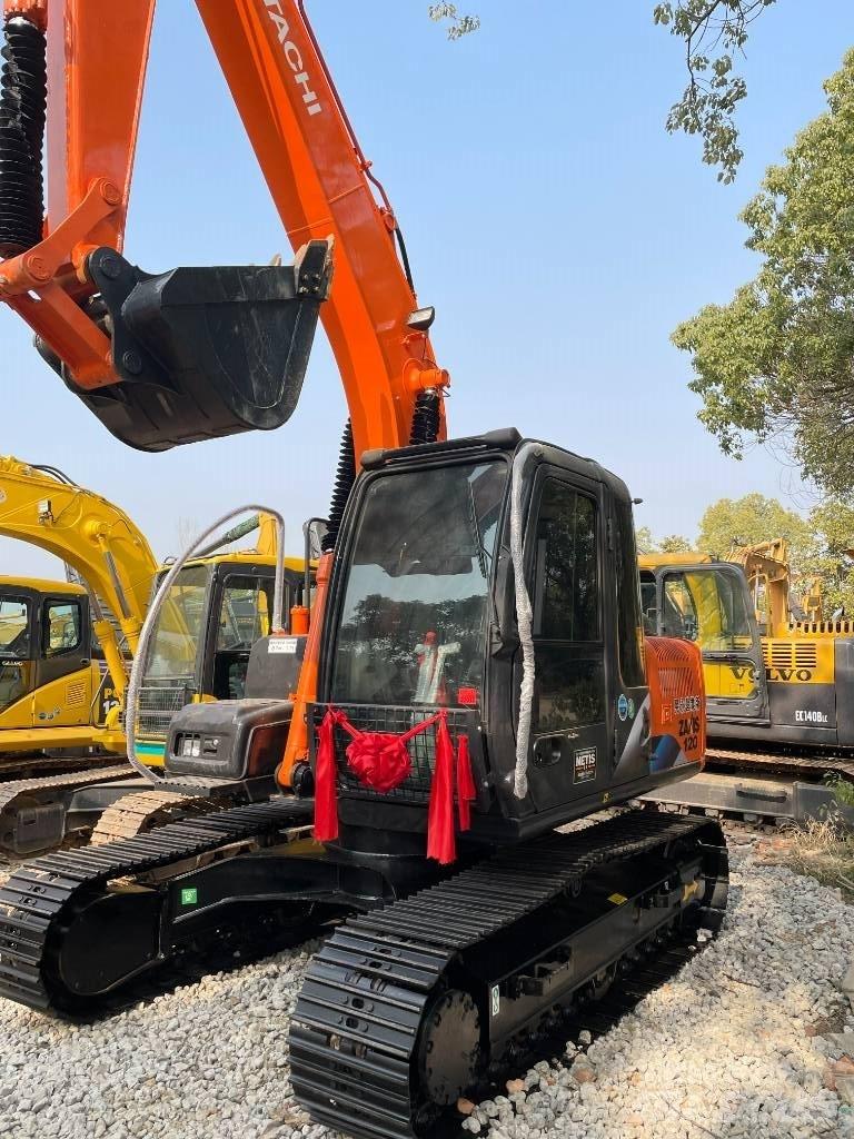 Hitachi 120 Lánctalpas kotrók