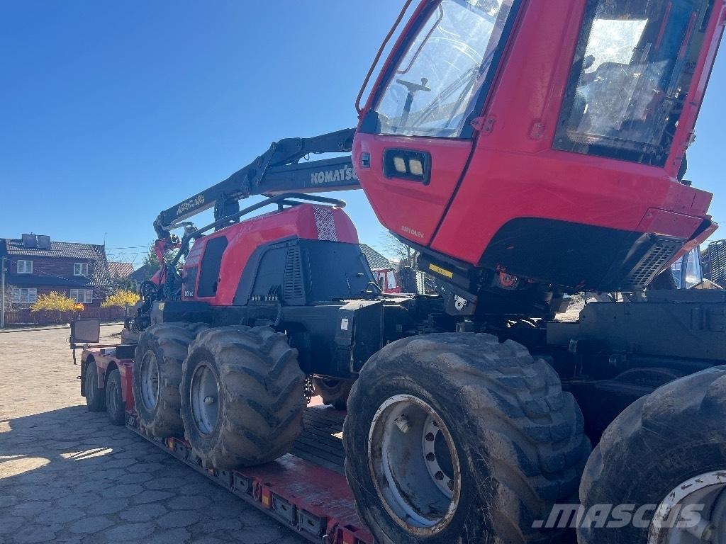 Komatsu 901 XC Betakarítók
