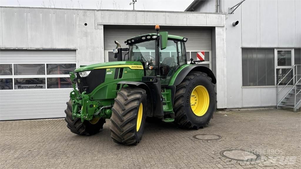John Deere 6R215 Traktorok
