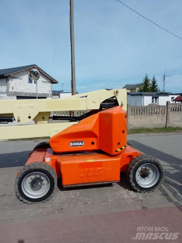 JLG E 450 AJ Karos emelők