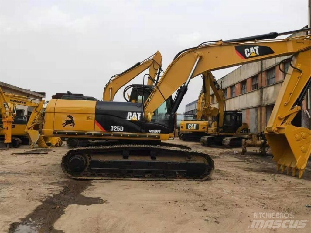 CAT 325 D Lánctalpas kotrók
