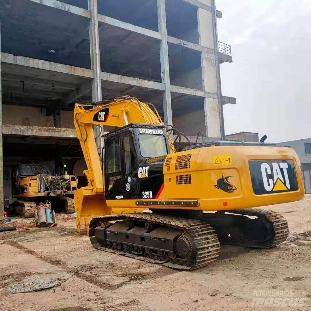 CAT 325 D Lánctalpas kotrók
