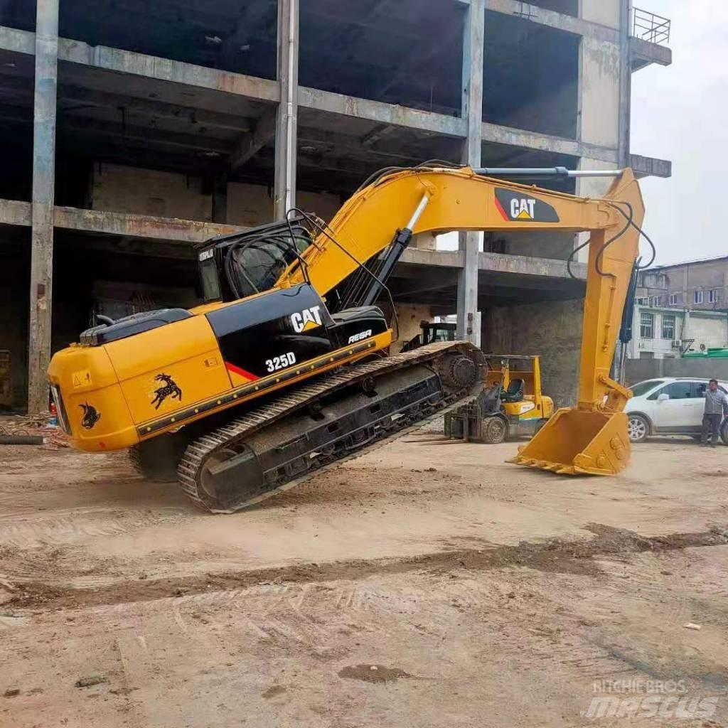 CAT 325 D Lánctalpas kotrók