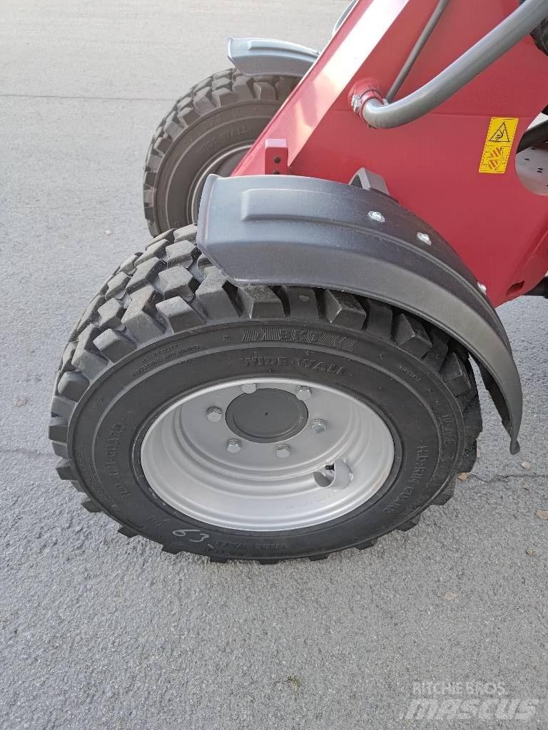 Weidemann 1280 Univerzális rakodók