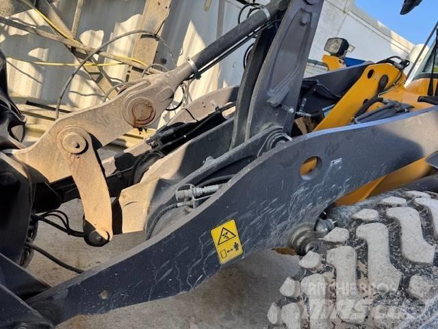 Volvo L90H Gumikerekes homlokrakodók
