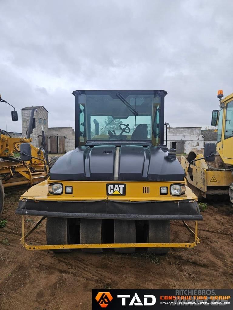 CAT CW 34 Pneumatikus kerekes hengerek