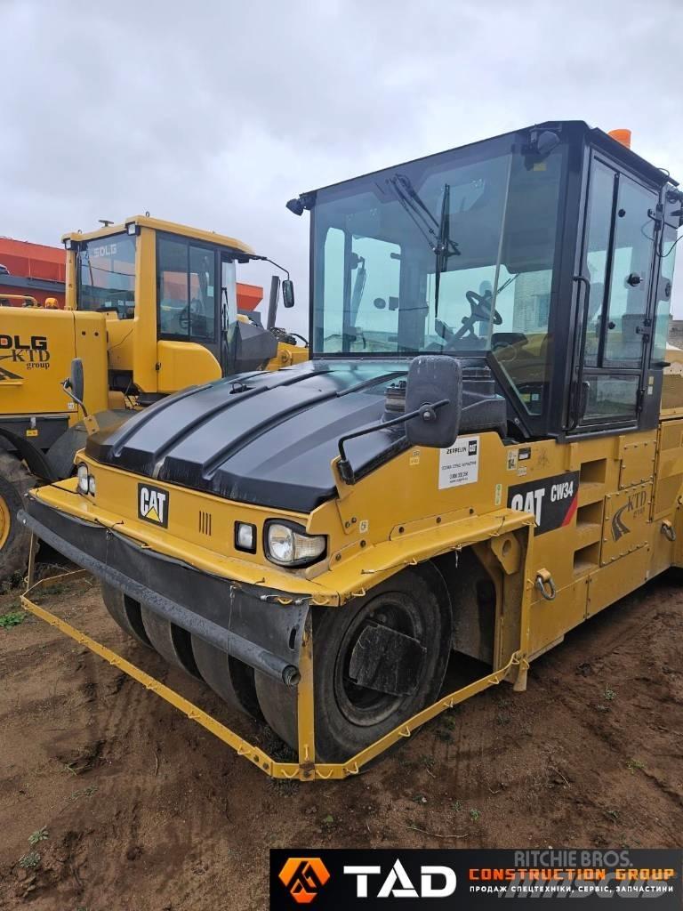 CAT CW 34 Pneumatikus kerekes hengerek
