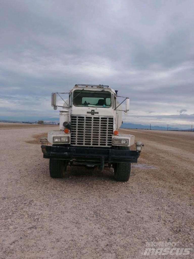 Oshkosh 6000 Vízszállító teherautók