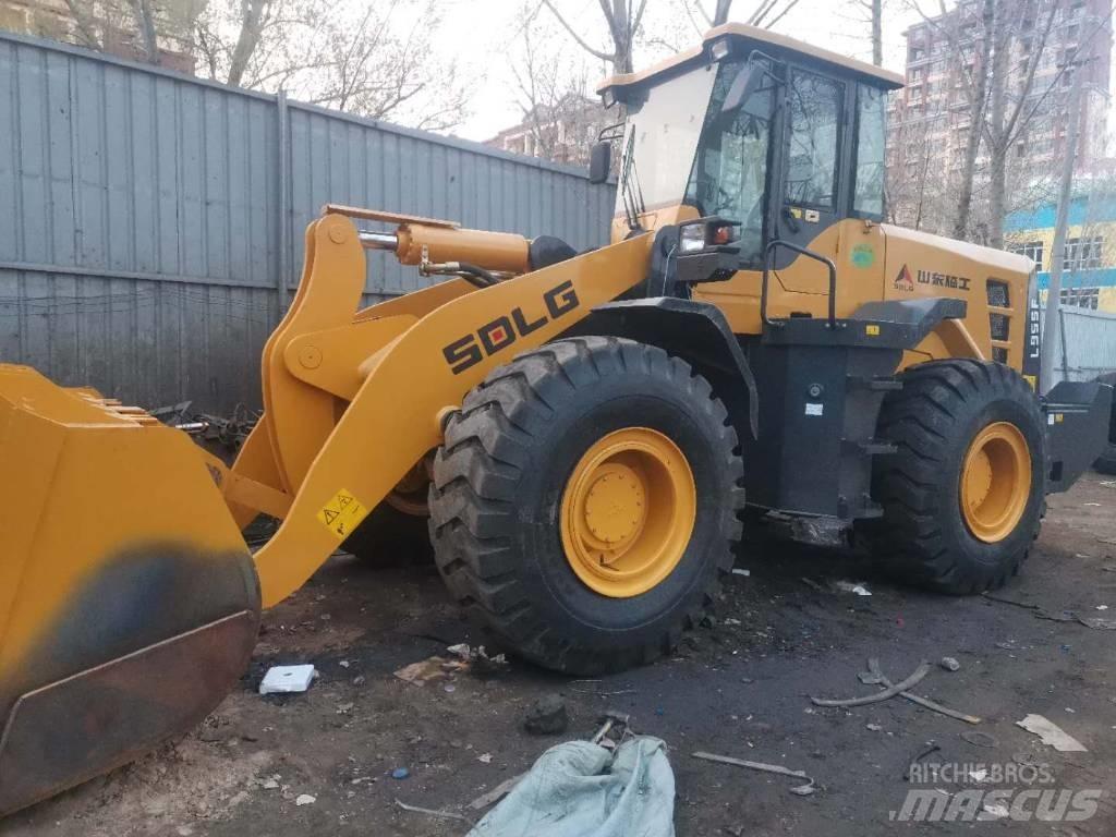 SDLG L 955 F Gumikerekes homlokrakodók