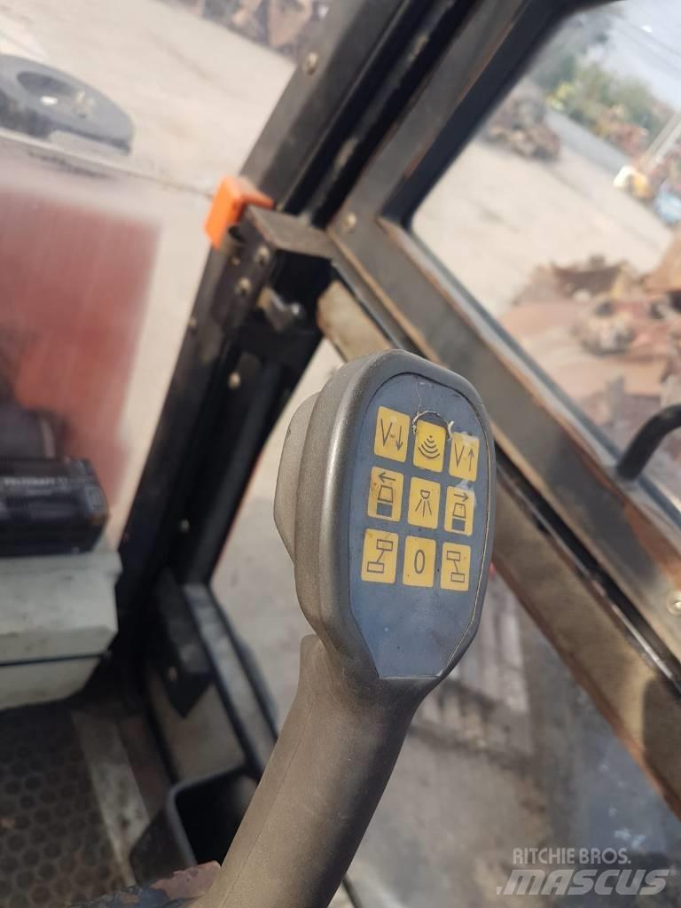 Ammann AV  95 Ikerdobos hengerek