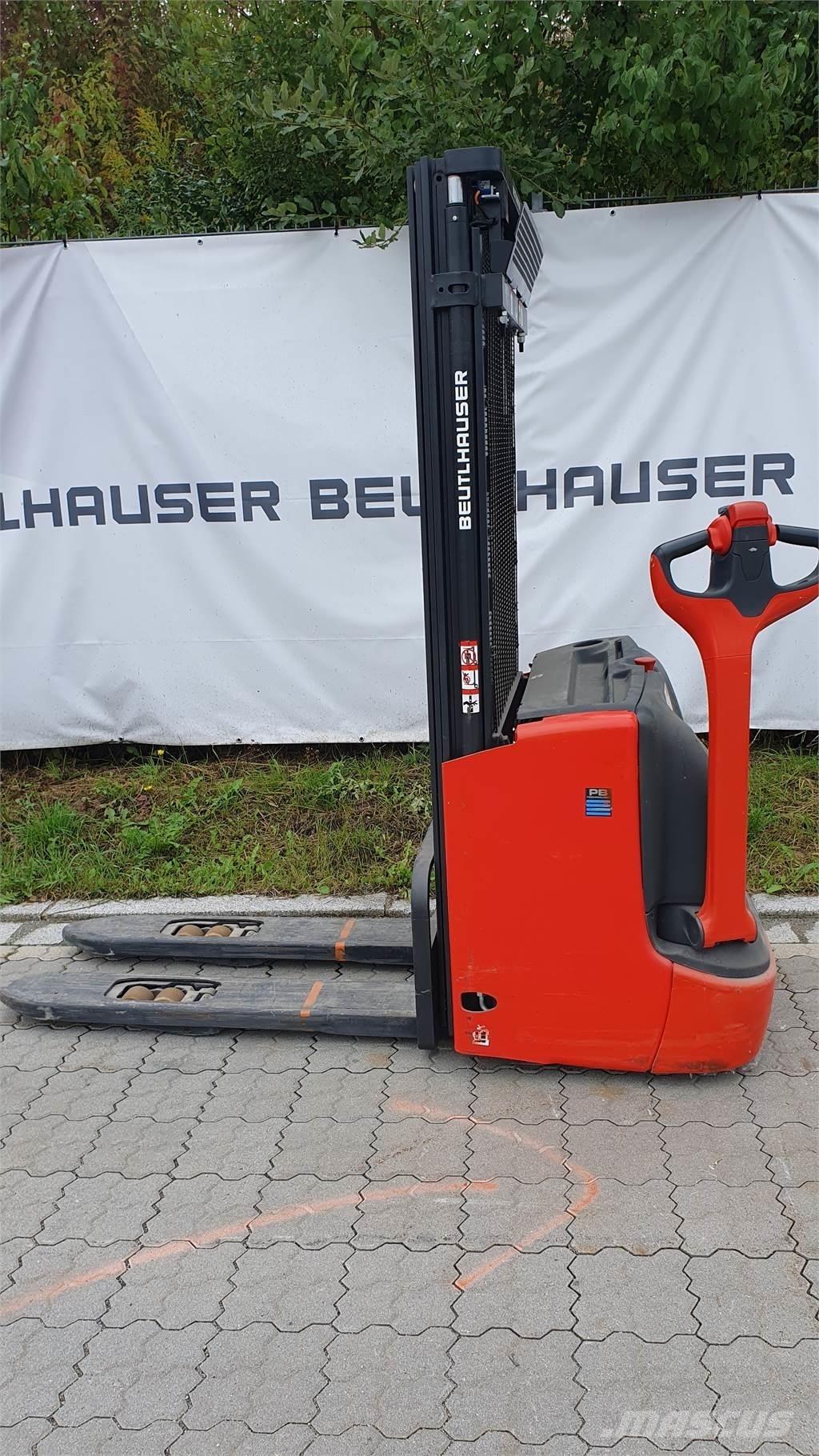 Linde L12i Gyalogkíséretű targonca