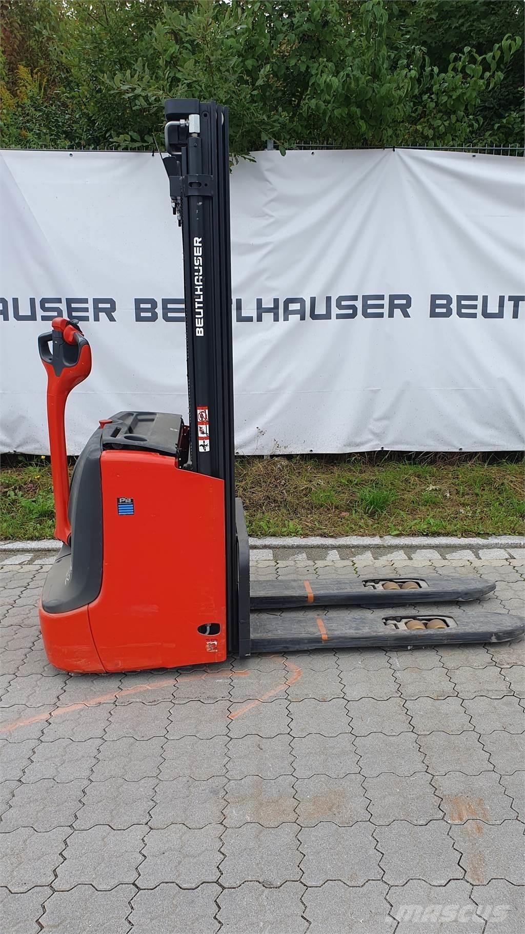 Linde L12i Gyalogkíséretű targonca