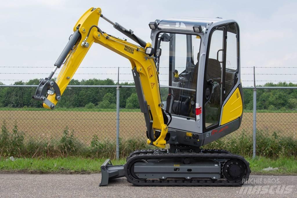 Wacker Neuson ET24 Mini kotrók < 7t