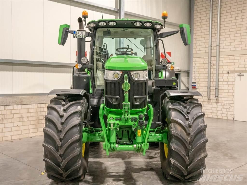 John Deere 6R215 Traktorok