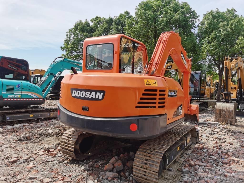 Doosan DX75 Közepes (midi) kotrók 7 t - 12 t