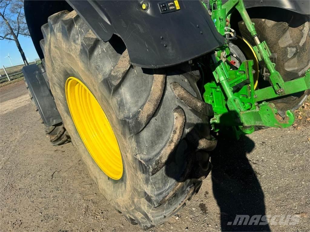 John Deere 6230R Traktorok