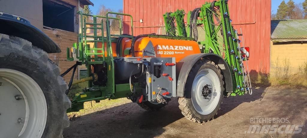 Amazone UG 2200 Vontatott trágyaszórók