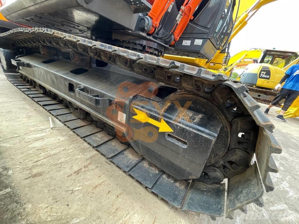 Hitachi ZX 240 Lánctalpas kotrók