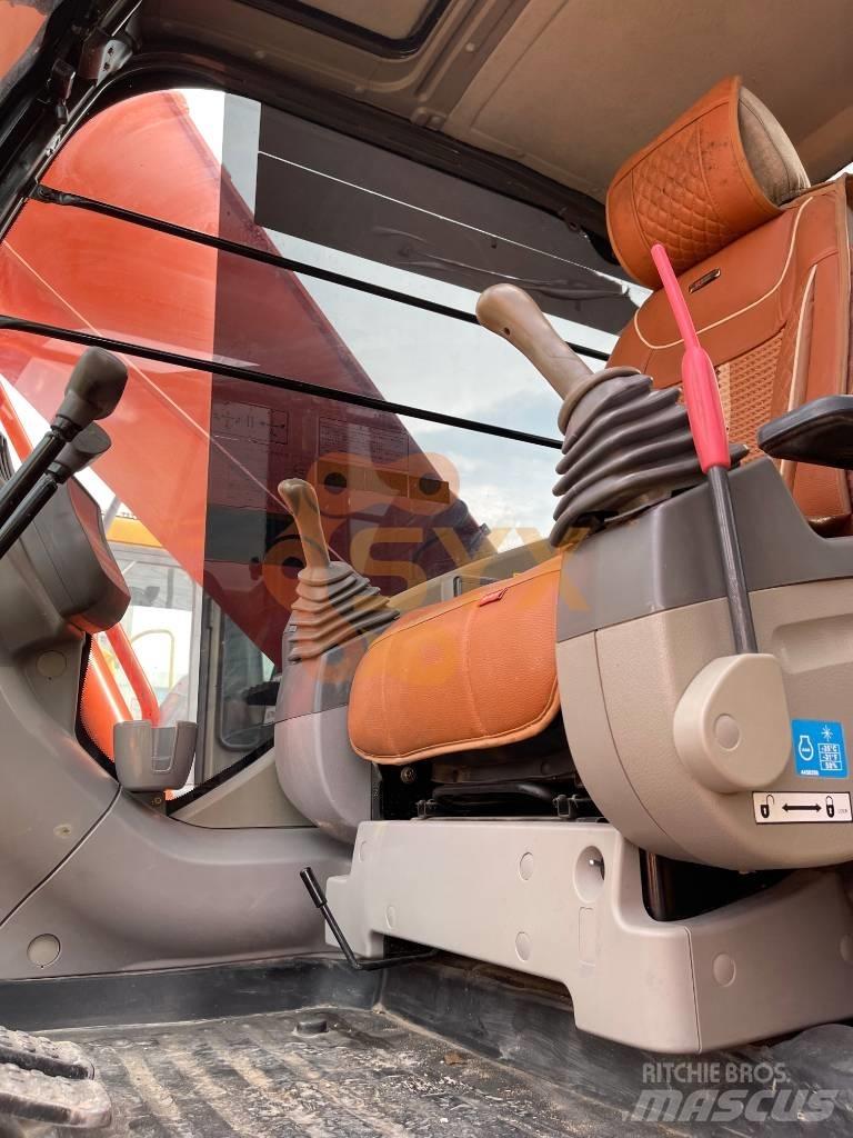 Hitachi ZX 240 Lánctalpas kotrók