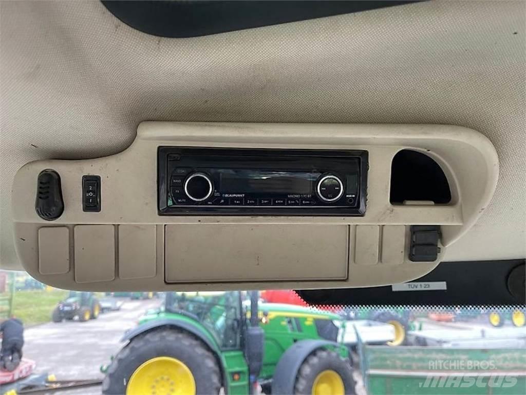 John Deere 6155R Traktorok