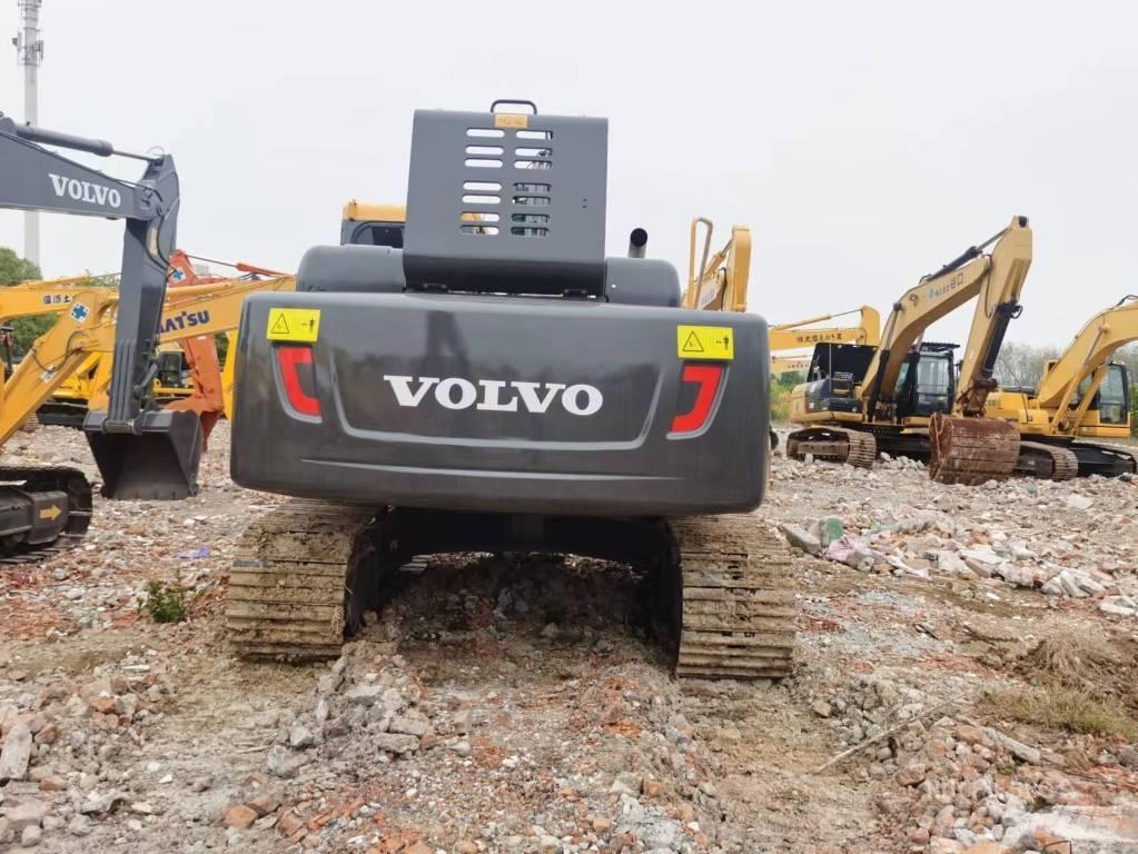 Volvo EC210D Lánctalpas kotrók