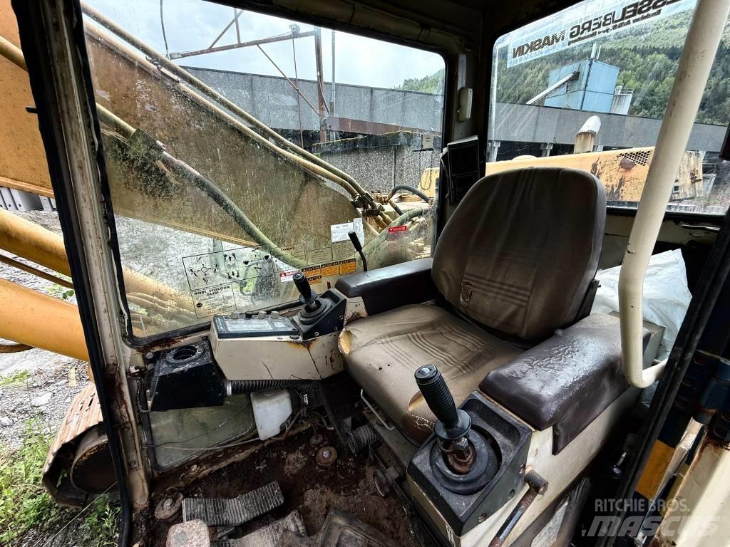 Komatsu PC 200-3 Lánctalpas kotrók