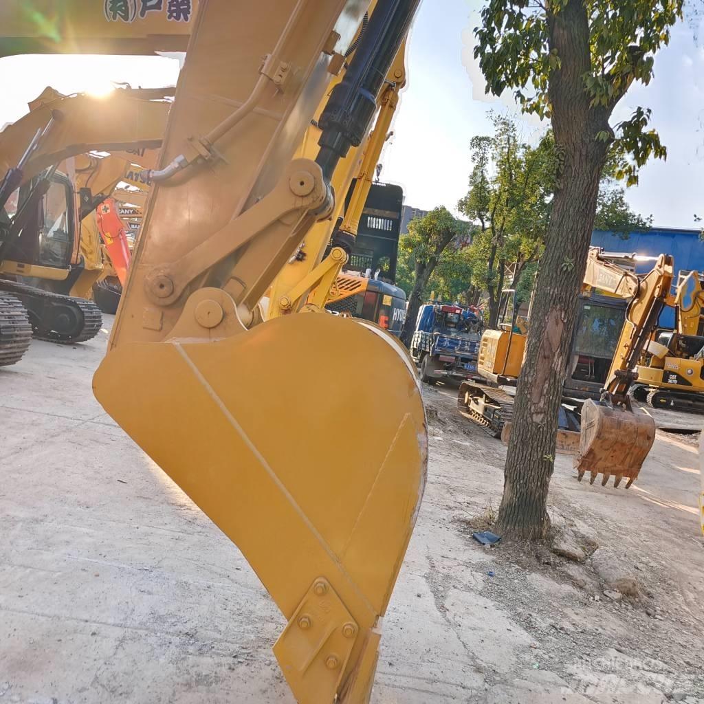 CAT 320 D Lánctalpas kotrók