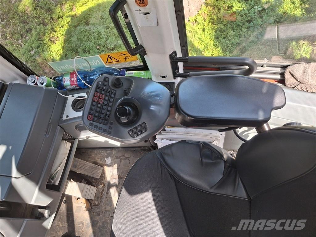 Komatsu 845 Kihordók