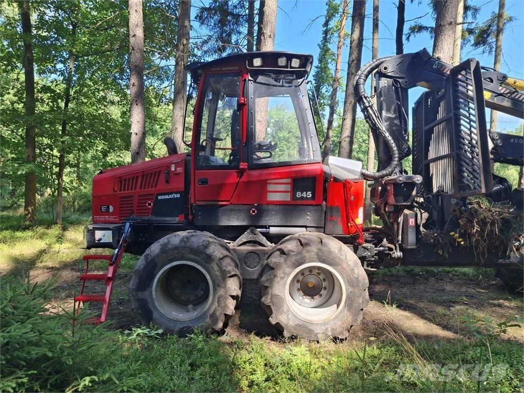 Komatsu 845 Kihordók
