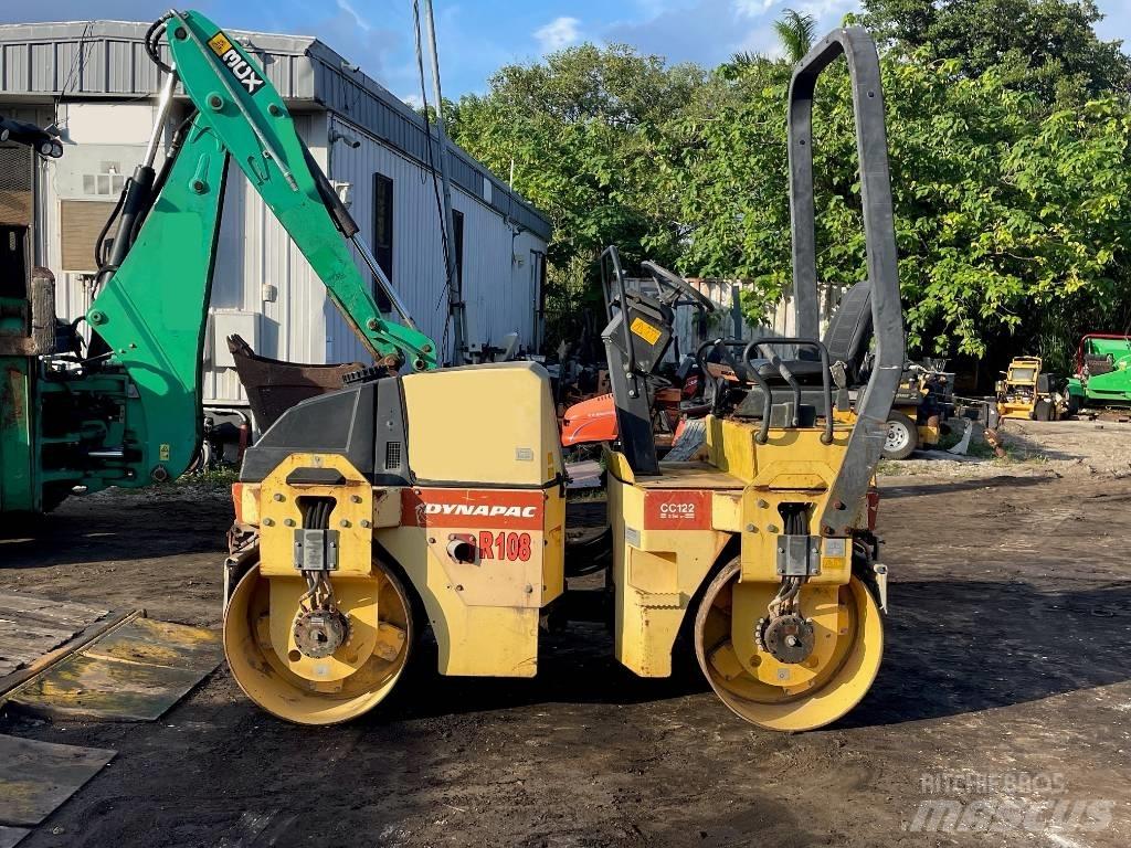 Dynapac CC 122 Ikerdobos hengerek