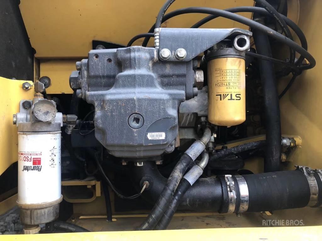 Komatsu pc220-8 Lánctalpas kotrók